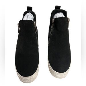 Steve Madden Woman Wedge Black Sneaker Booties 8